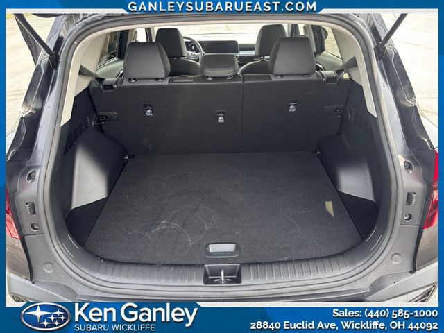 Vehicle image 21 of 28