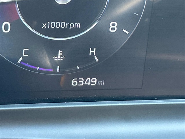 Vehicle image 17 of 31