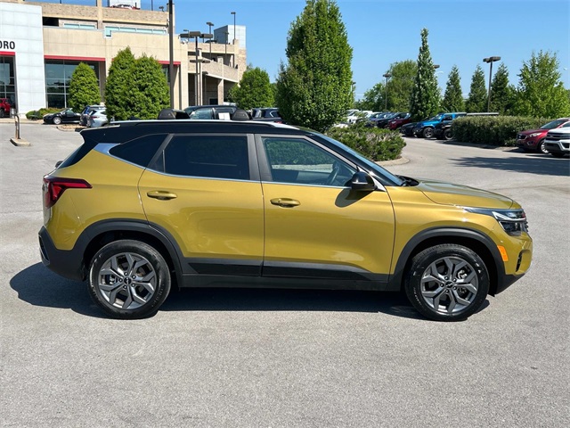 Vehicle image 5 of 31