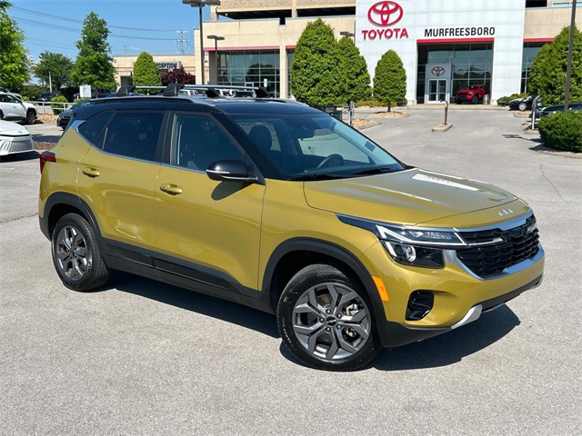 Vehicle image 3 of 31