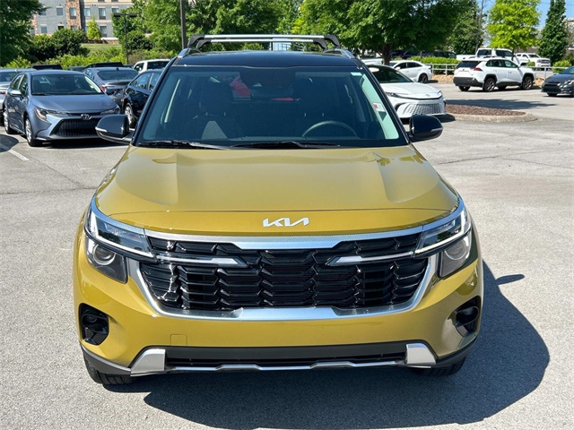 Vehicle image 2 of 31