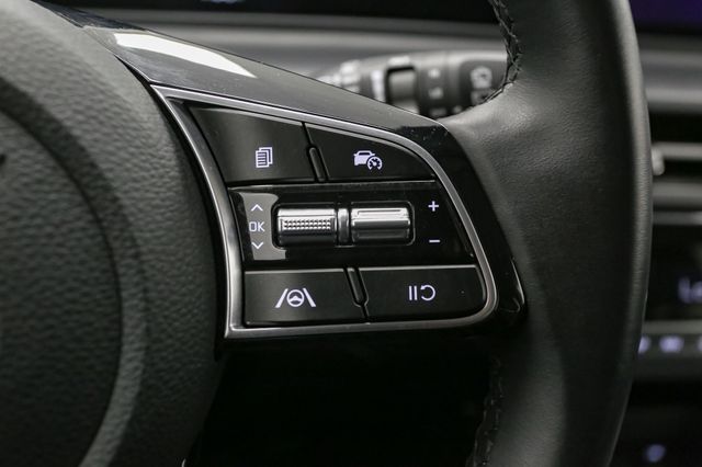 Vehicle image 42 of 46