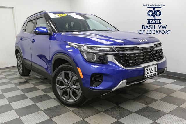 Vehicle image 7 of 46