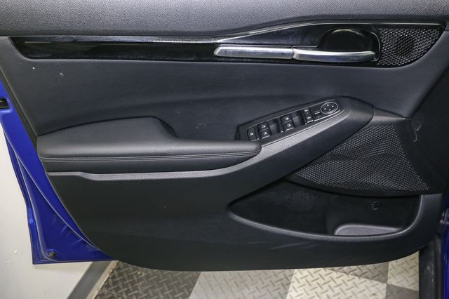 Vehicle image 35 of 46