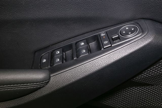 Vehicle image 40 of 46