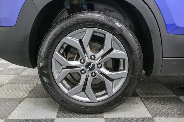 Vehicle image 13 of 46