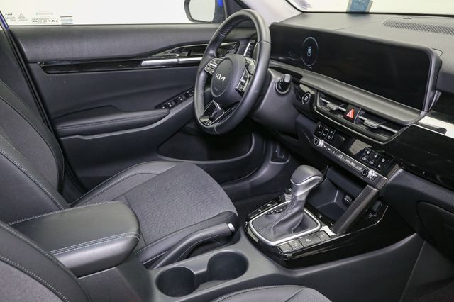 Vehicle image 19 of 46