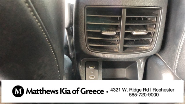 Vehicle image 19 of 34