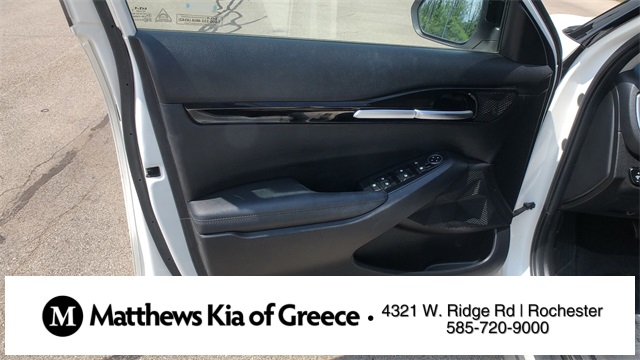 Vehicle image 20 of 34