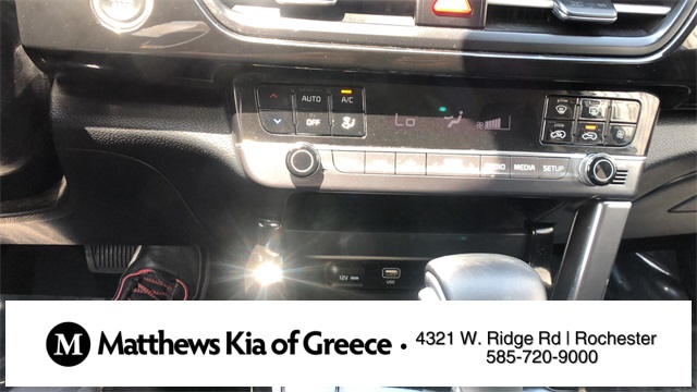 Vehicle image 17 of 34