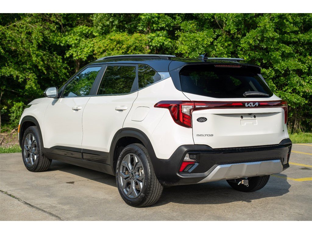 Vehicle image 5 of 41