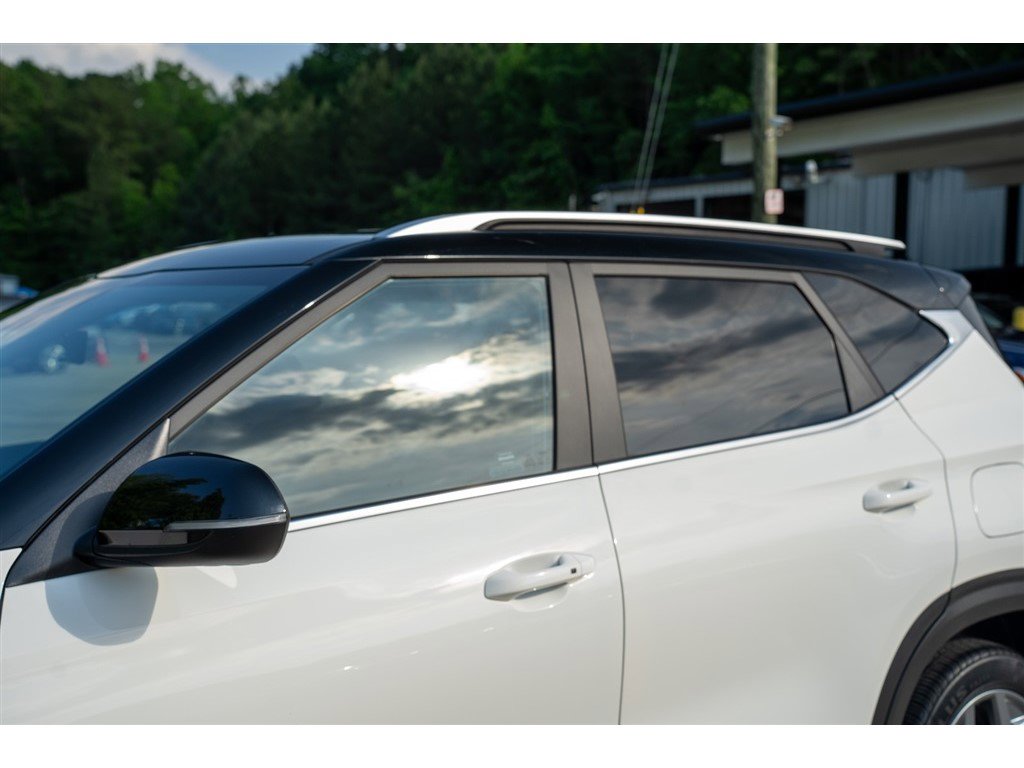 Vehicle image 10 of 41