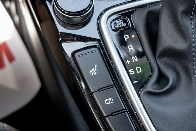 Vehicle image 9 of 18