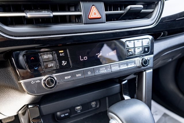 Vehicle image 18 of 18