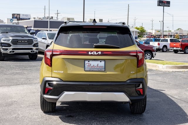Vehicle image 3 of 18