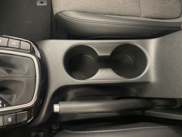 Vehicle image 17 of 33