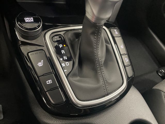 Vehicle image 18 of 33