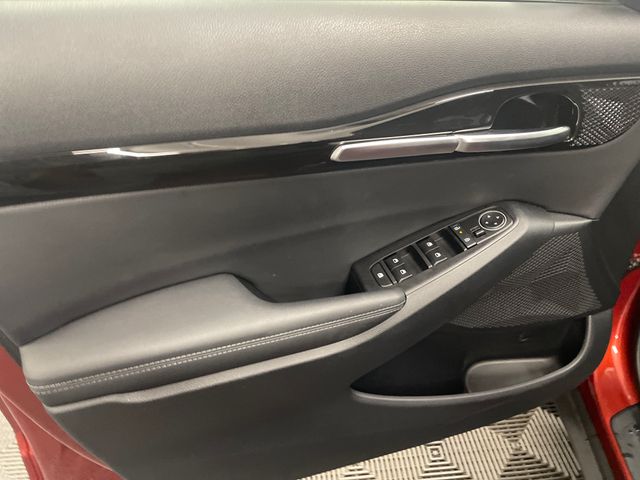 Vehicle image 12 of 33