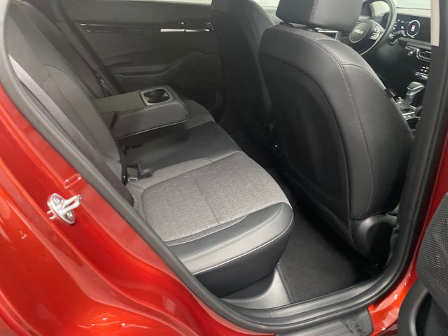 Vehicle image 29 of 33