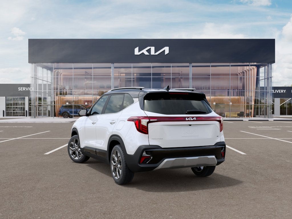 Vehicle image 4 of 27
