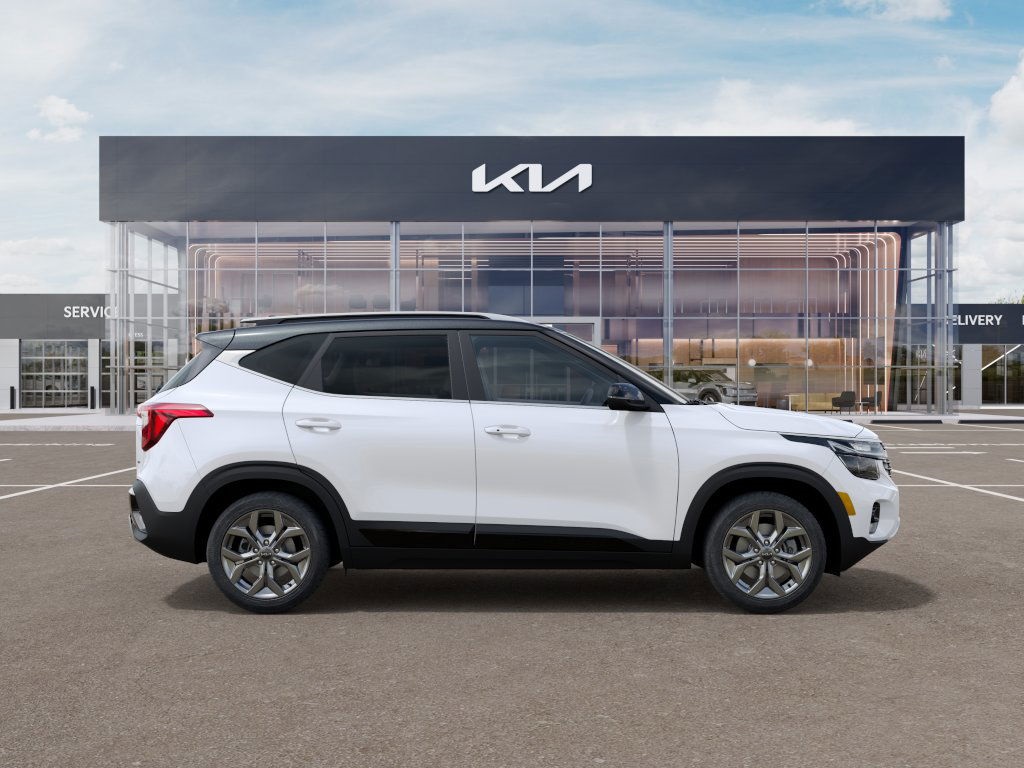 Vehicle image 7 of 27