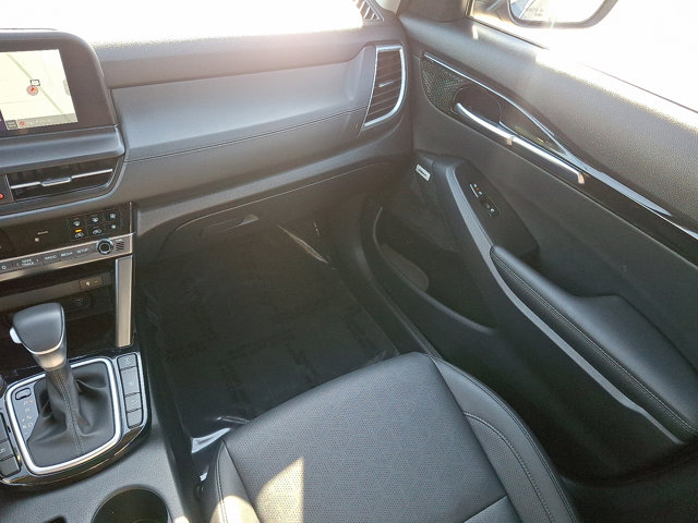 Vehicle image 16 of 31