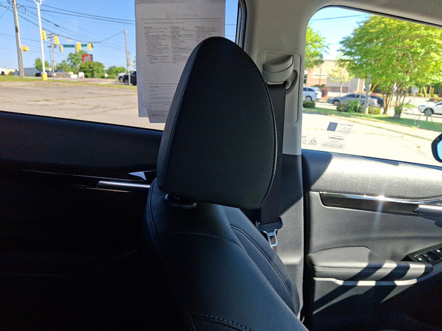 Vehicle image 13 of 31