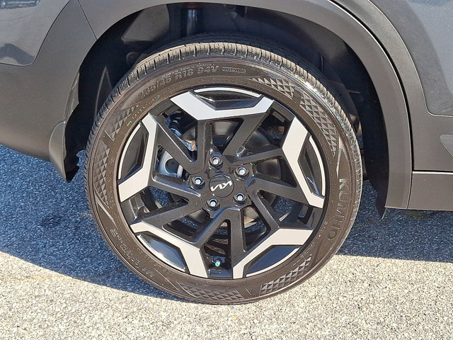Vehicle image 28 of 31