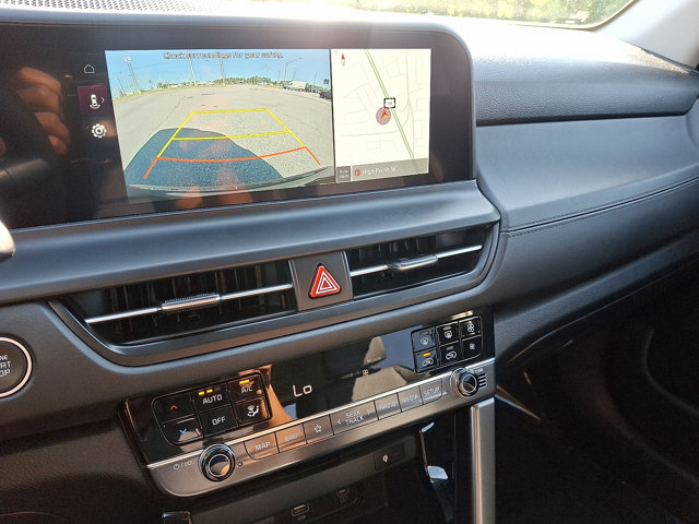 Vehicle image 24 of 31