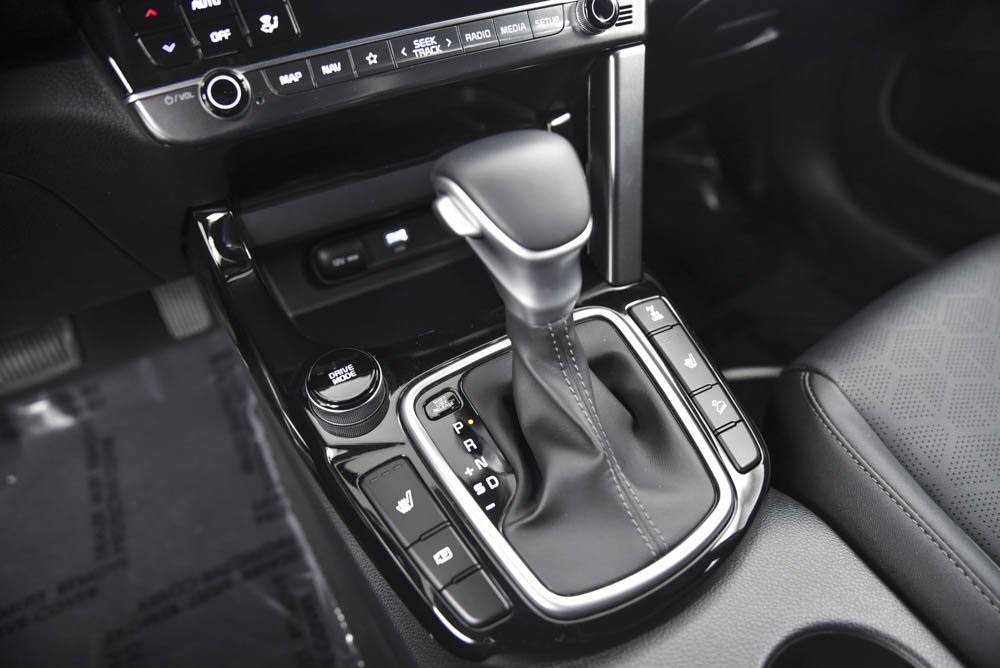 Vehicle image 22 of 25