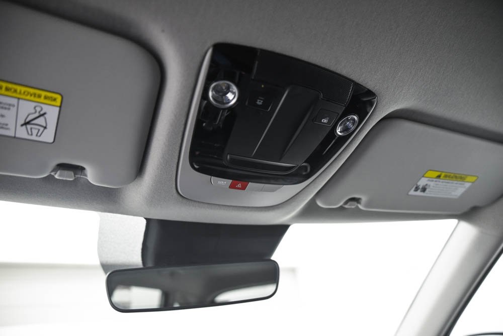 Vehicle image 17 of 25