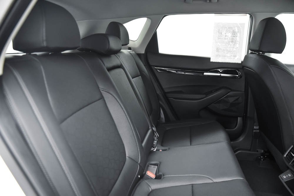 Vehicle image 13 of 25
