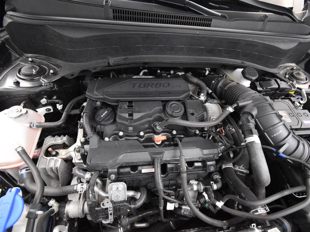 Vehicle image 18 of 30