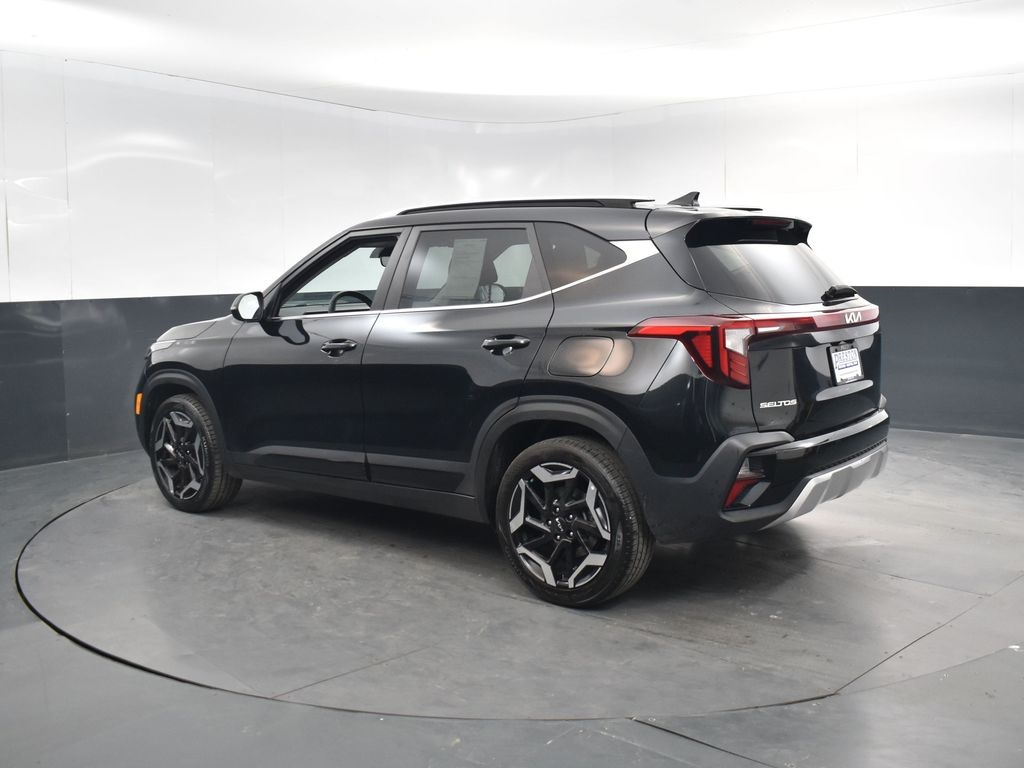 Vehicle image 16 of 30