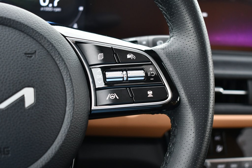 Vehicle image 22 of 29