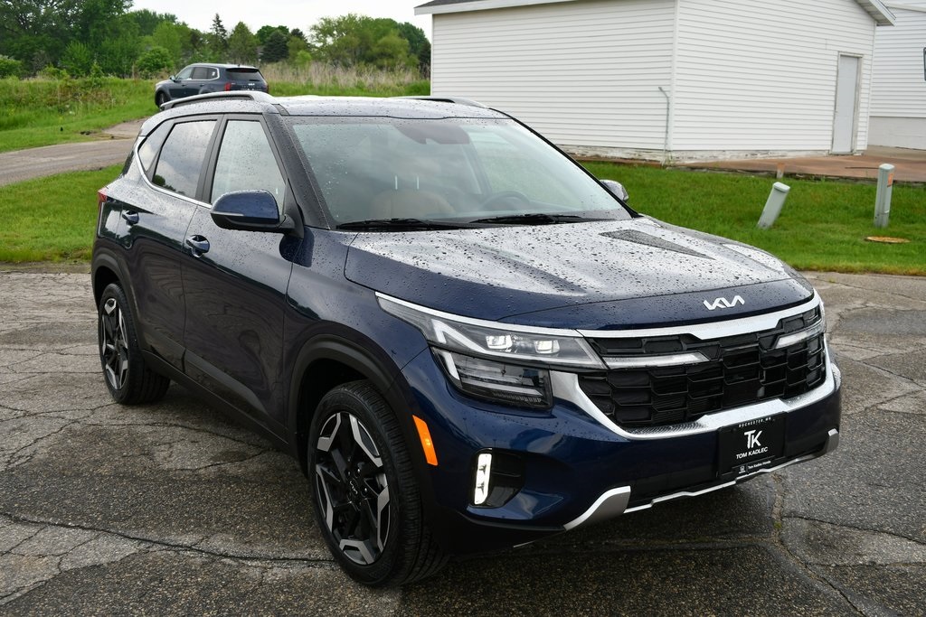 Vehicle image 4 of 29