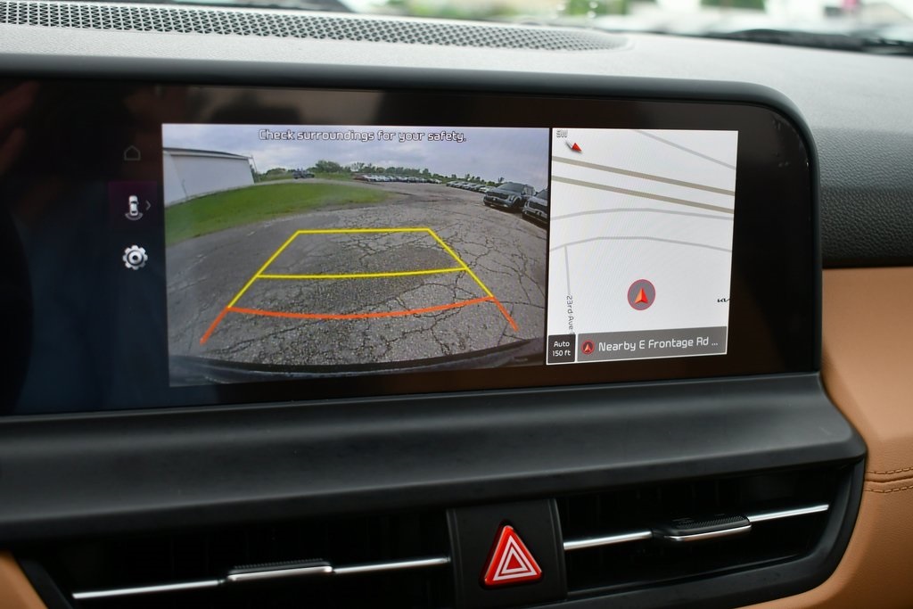 Vehicle image 25 of 29