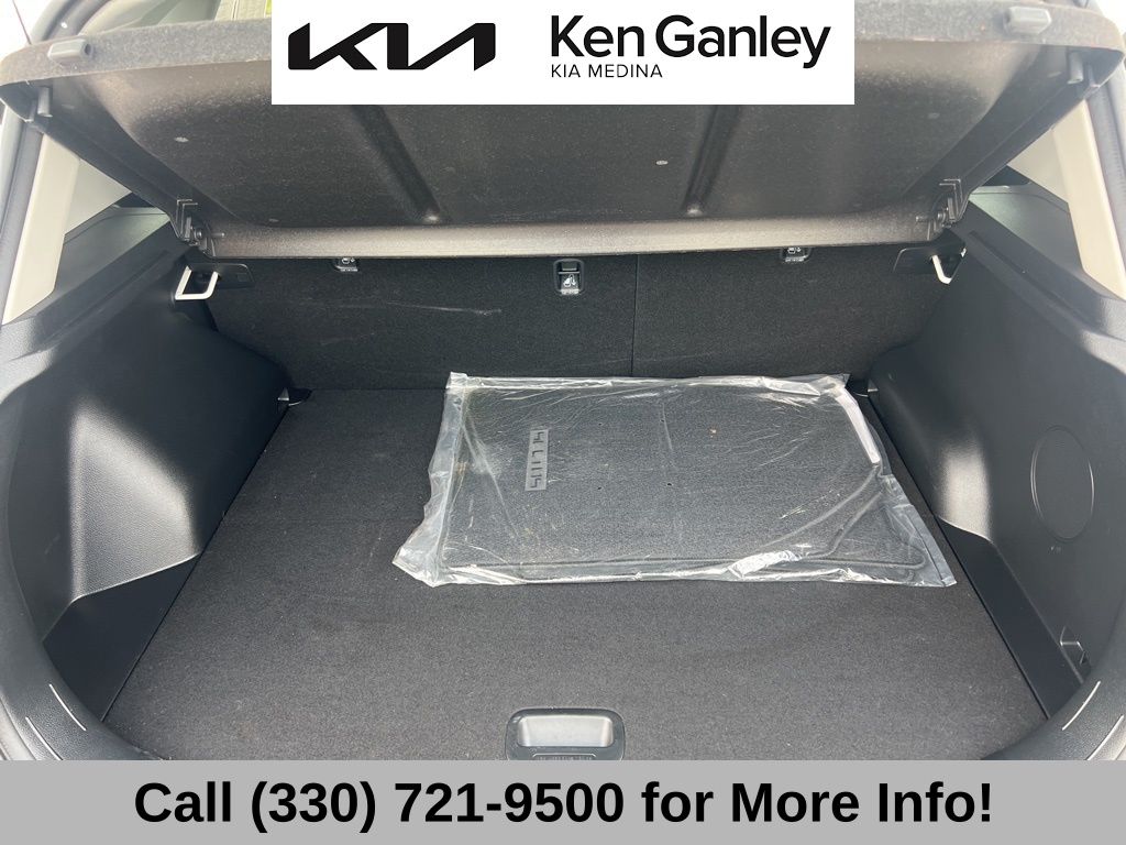 Vehicle image 28 of 69