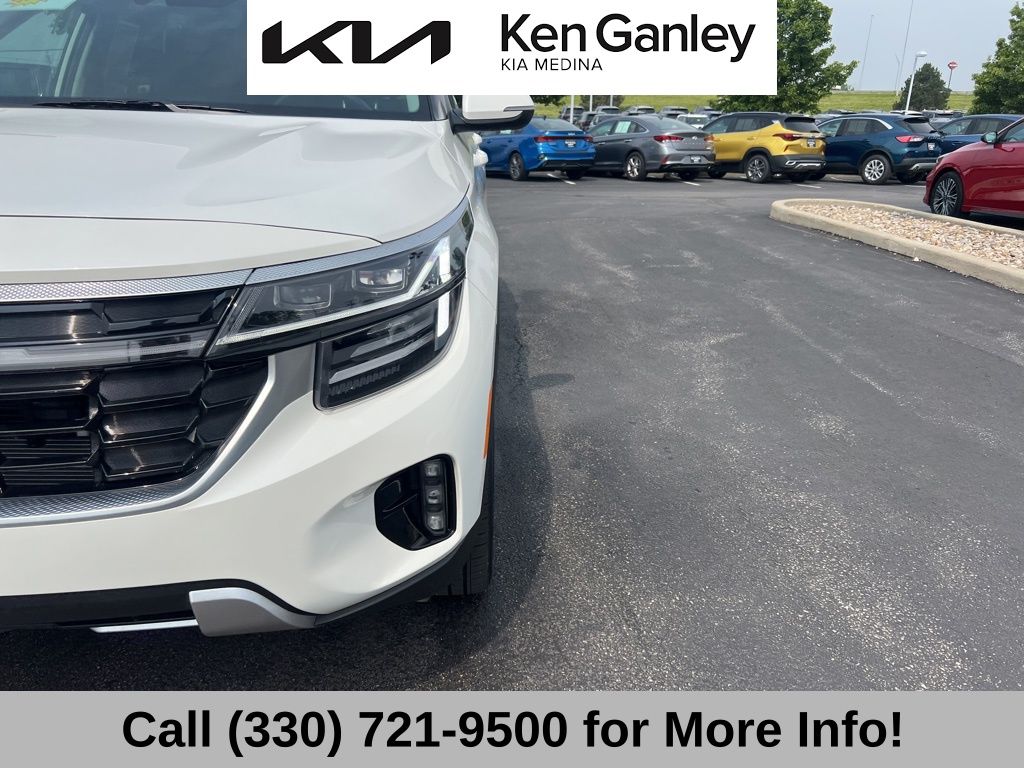 Vehicle image 61 of 69