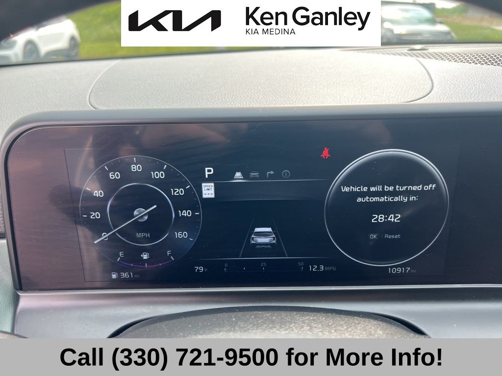 Vehicle image 34 of 69