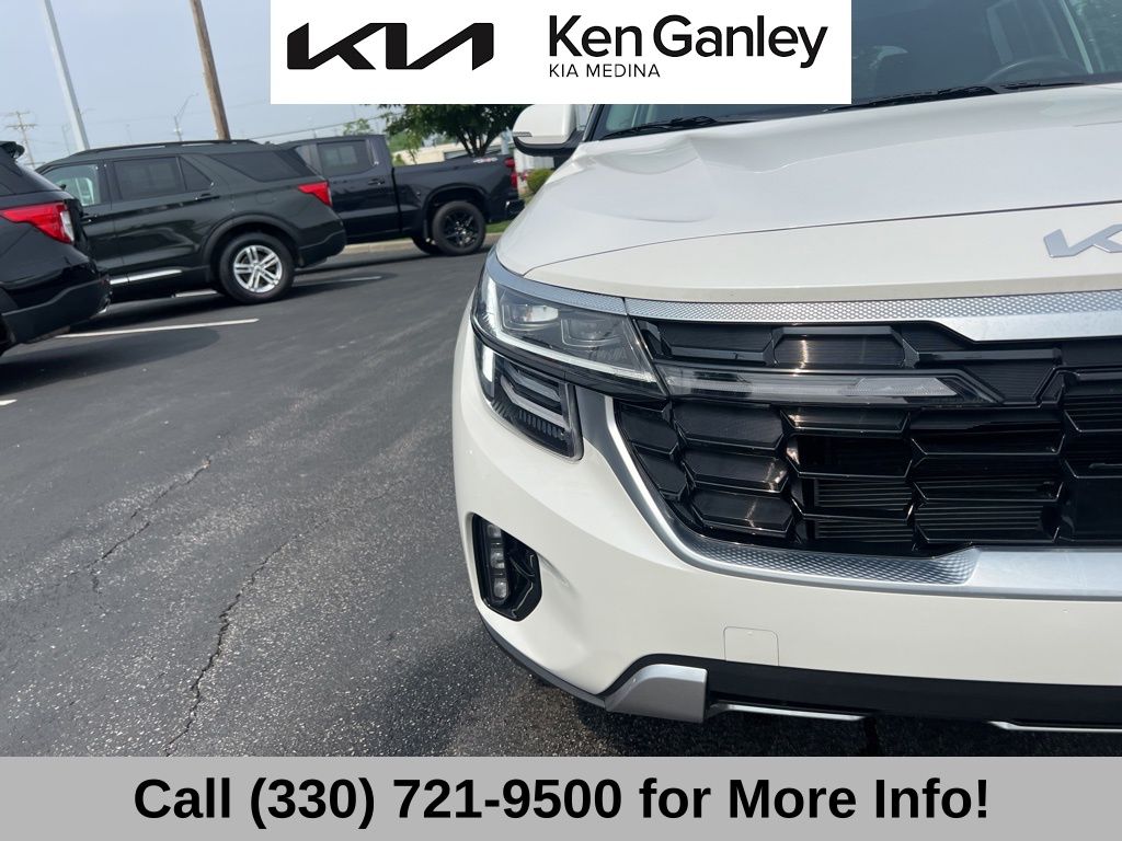 Vehicle image 52 of 69