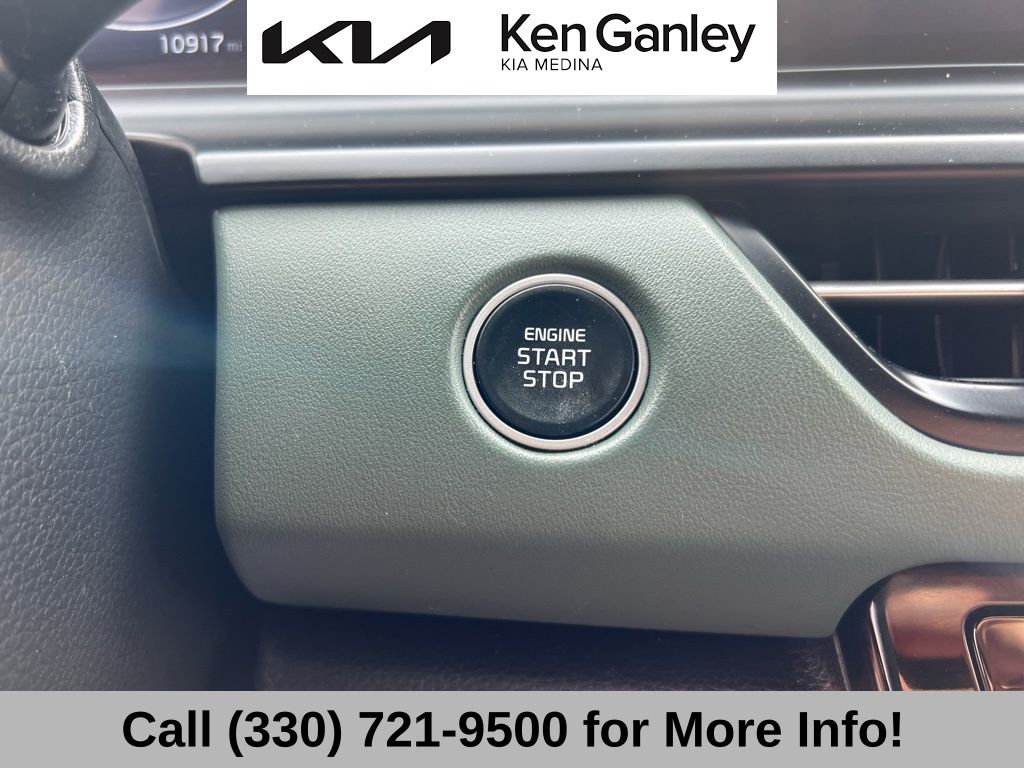 Vehicle image 38 of 69