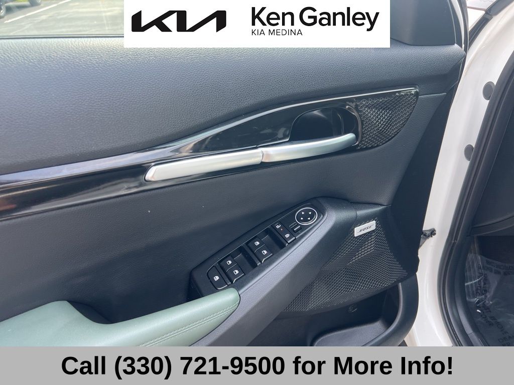 Vehicle image 44 of 69