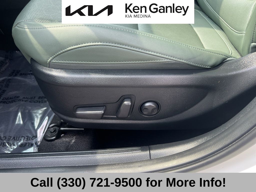 Vehicle image 41 of 69