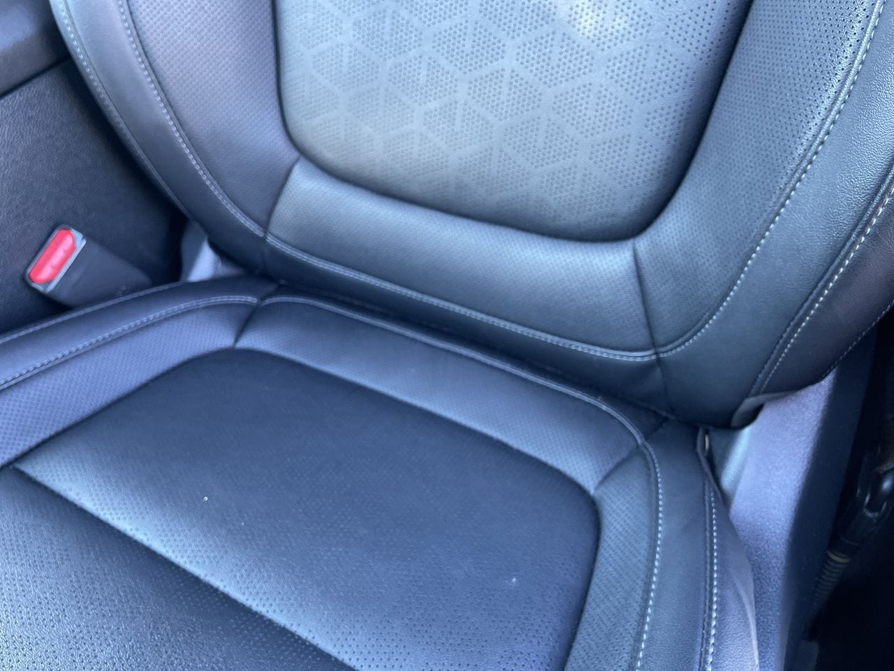 Vehicle image 14 of 22