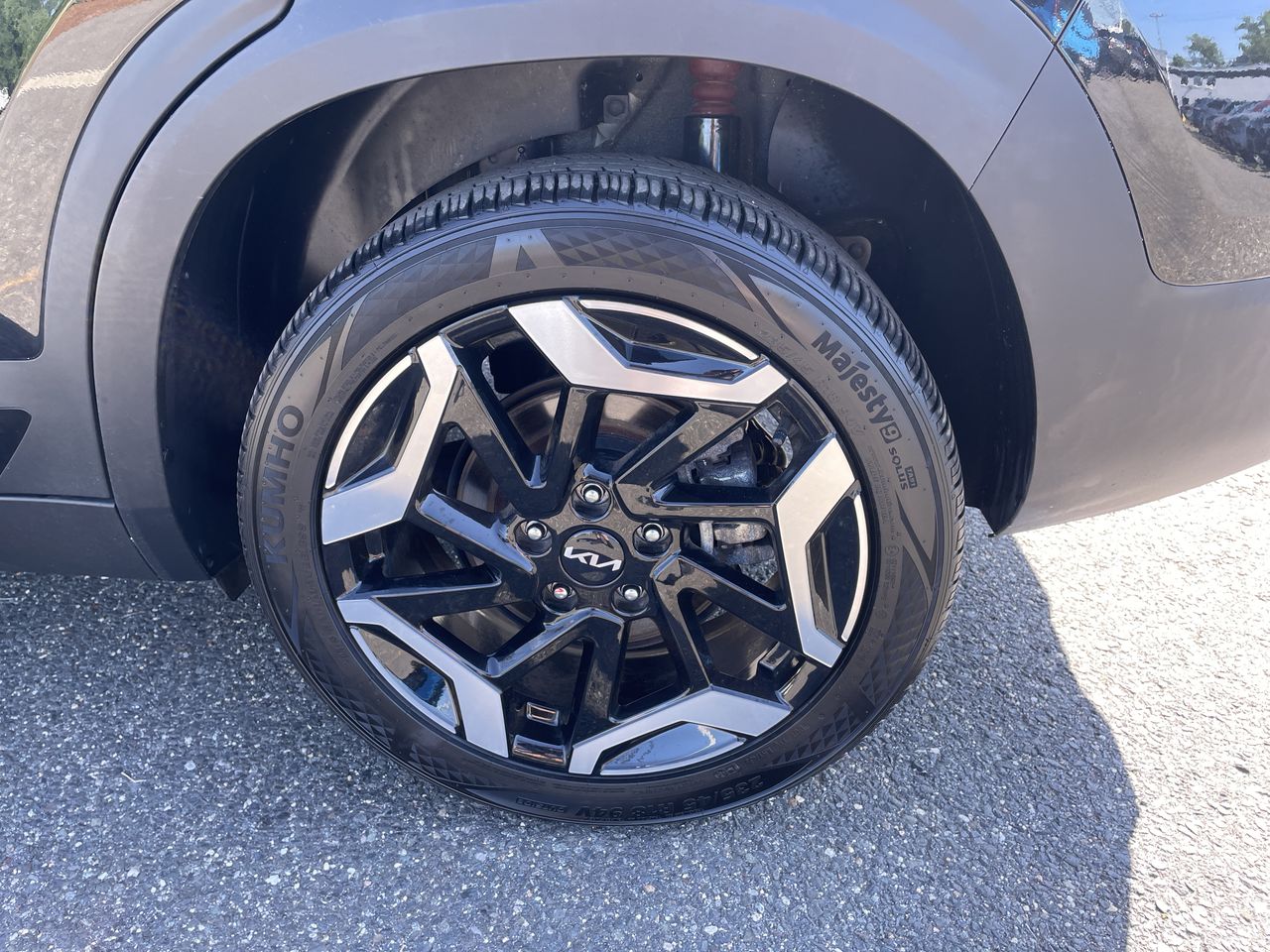 Vehicle image 11 of 22