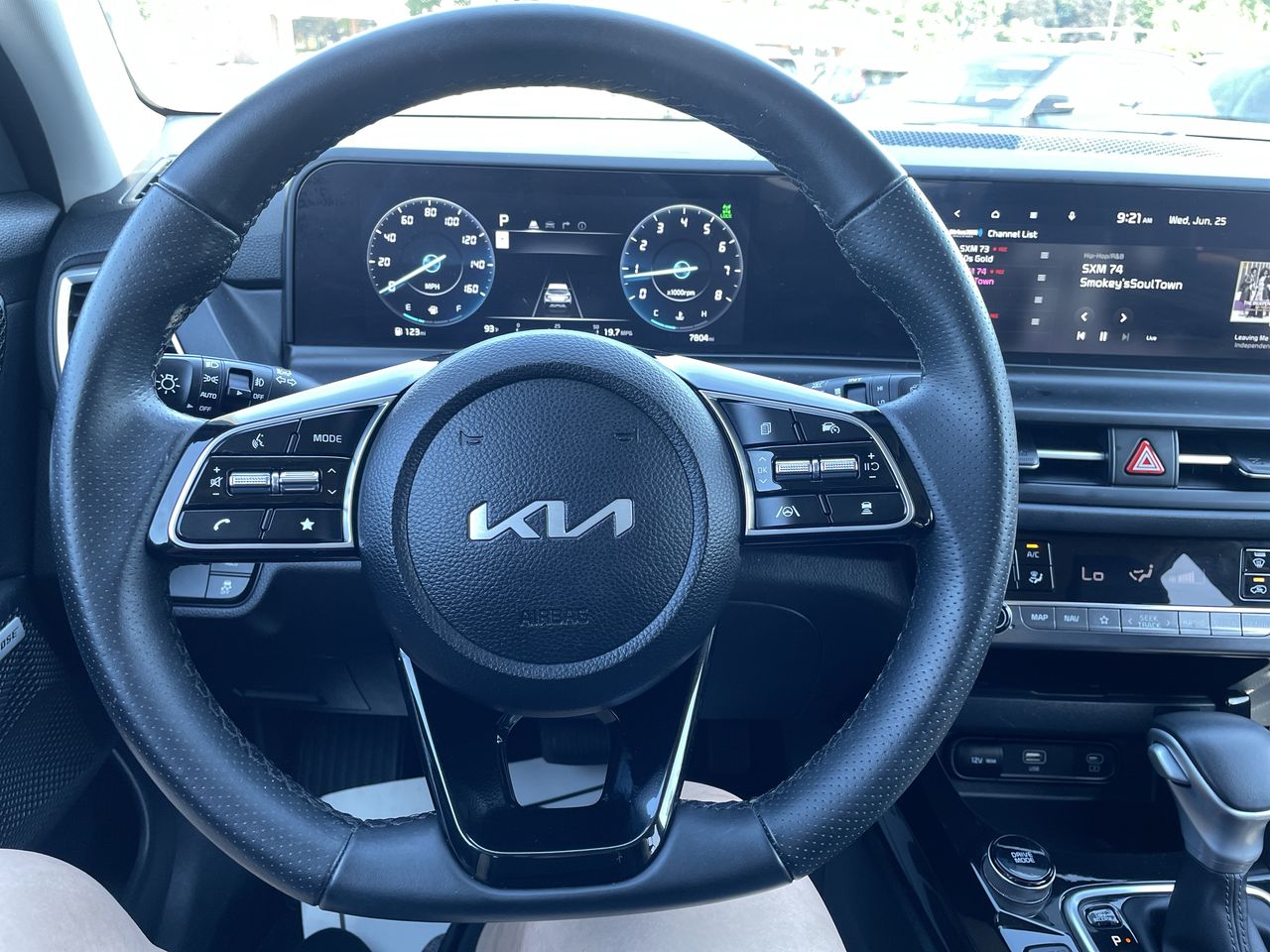 Vehicle image 20 of 22