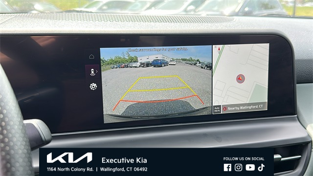 Vehicle image 17 of 25