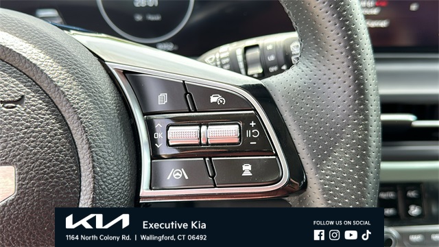 Vehicle image 14 of 25