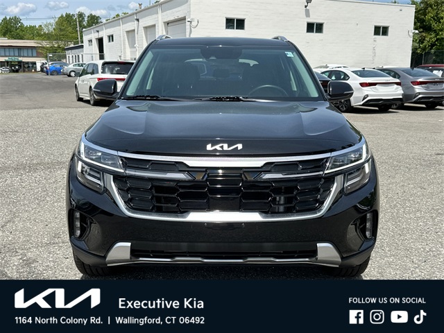 Vehicle image 2 of 25